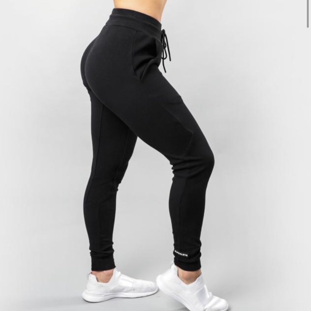 Brand new alphalete joggers